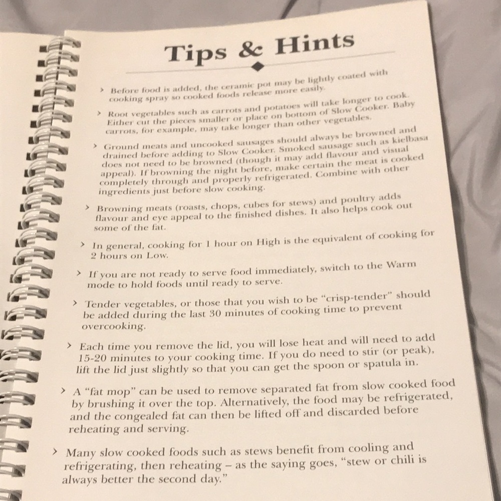 Cuisinart Slow Cooker Cookbook 2 Languages - Picture 5 of 8